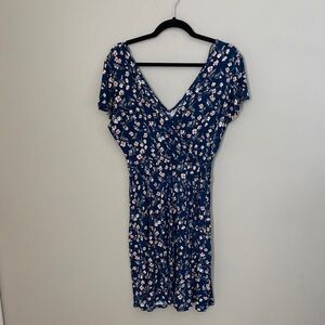 Women's Navy Floral V-Neck Dress